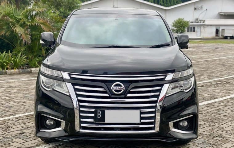 Nissan Elgrand Highway Star 2014 Hitam