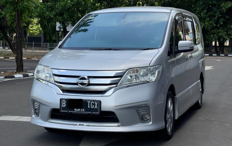 SERENA HWS 2.0 AT SILVER 2013 TERAWAT DIJUAL CEPAT TERMURAH
