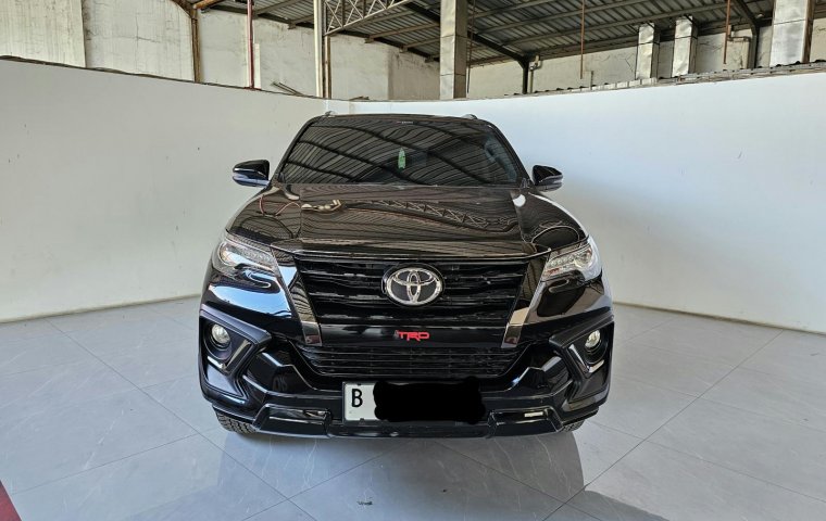 Toyota Fortuner VRZ TRD 2.4 diesel AT ( Matic ) 2020 Hitam Km low 49rban Plat genap jakarta pusat