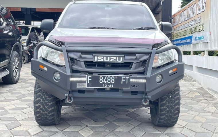 Isuzu DMAX 4x4 Manual Tahun 2014 Kondisi Mulus Terawat Istimewa Seperti Baru