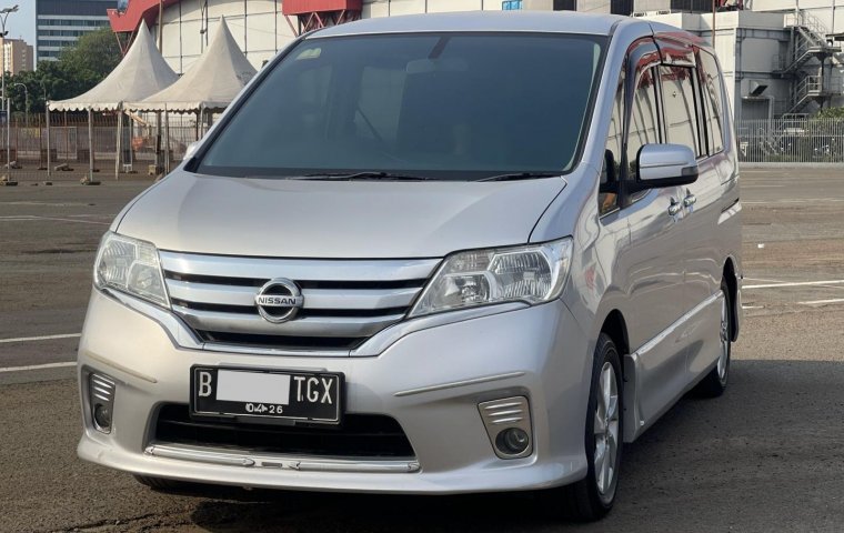 NISSAN SERENA HWS 2.0 AT 2013 TERAWAT DIJUAL CEPAT TERMURAH