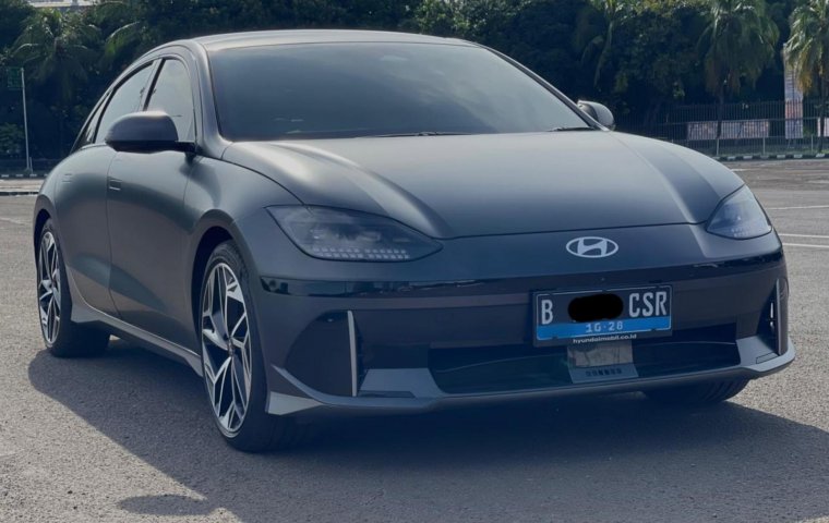 Hyundai IONIQ 6 EV AT 2023 Abu-abu