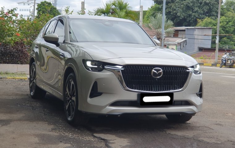 Mazda CX-60 2023 SUV silver kuro awd km 21 ribuan