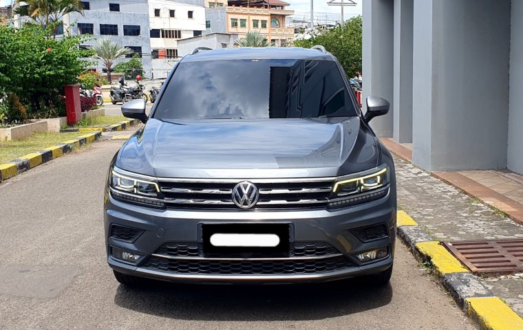 Volkswagen Tiguan 1.4L TSI 2020 abu km 50 ribuan
