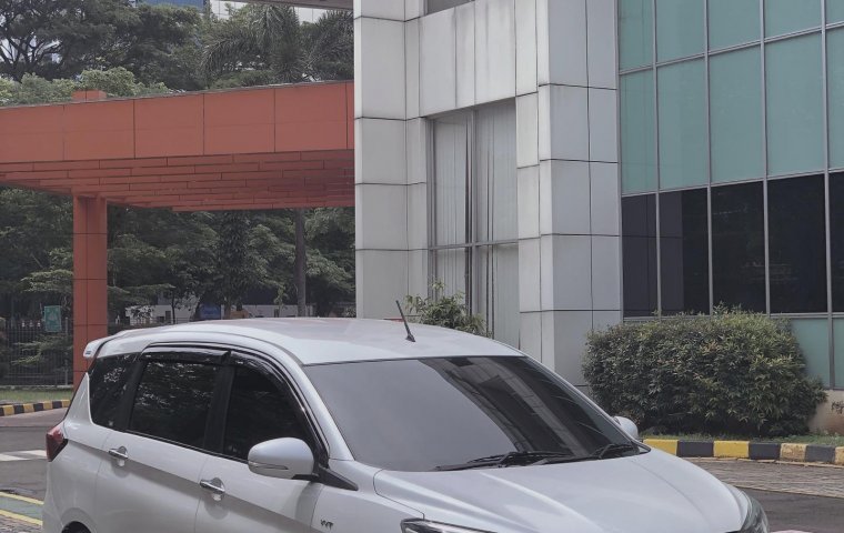 Suzuki Ertiga Sport Hybrid AT 2022 Putih