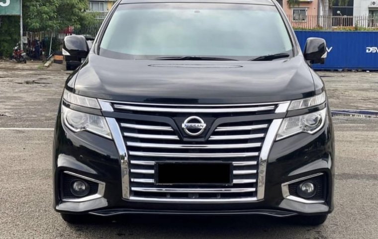 Nissan Elgrand Highway Star 2014 Hitam