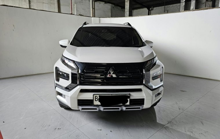Low km 28rban Mitsubishi Xpander Cross Premium AT ( Matic ) 2023 Putih Mulus Siap Pakai
