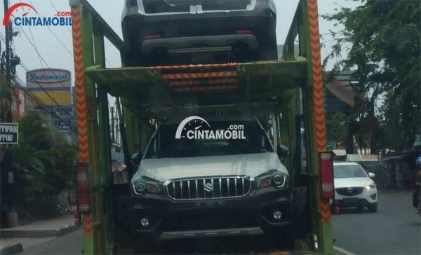Spyshot SX4 S-Cross Facelift Baru Terungkap
