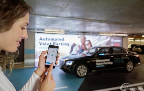 Tidak Perlu Susah, Mobil Parkir Sendiri dengan Teknologi Parkir Valet Otomatis