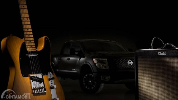 Berkendara dengan Dentuman Speaker Fender dari Nissan Titan 2019