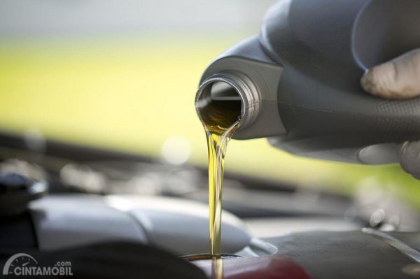 Jangan Abaikan, 8 Cairan Ini Vital Bagi Kesehatan Mobil