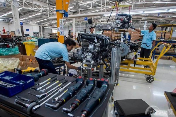 Strategi Mercedes Hadapi Laju Dollar: Tambah 6 Produksi Dalam Negeri