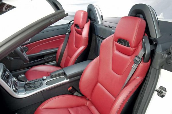 kursi Mercedes-Benz SLK-Class 2011 berwarna merah