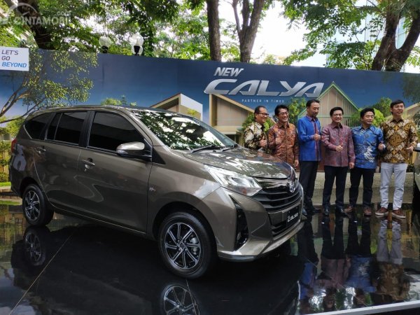 Gambar menunjukkan prosesi launching Toyota New Calya 1.2 2019