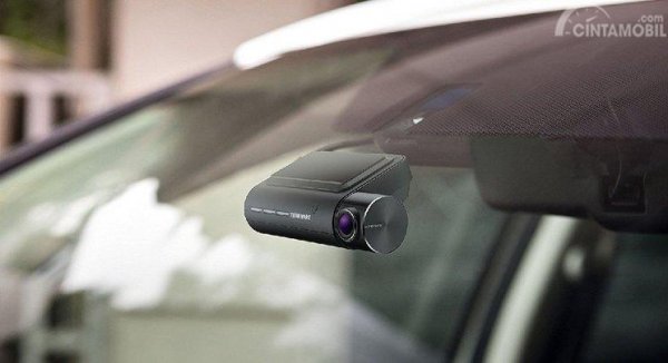 Ingin Pasang Dashcam Mobil, Apa Saja Yang Harus Diperhatikan?