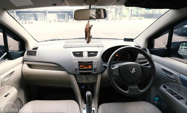 Gambar menunjukan tampilan layout dashboard  Suzuki Ertiga GL AT 2016