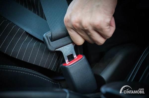 Mengenal Sejarah dan Jenis Sabuk Pengaman Mobil