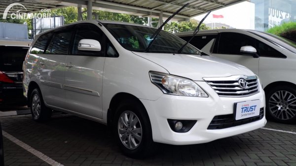 Harga Toyota Innova Bekas Tetap Tinggi, Ini Alasannya