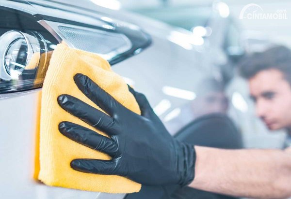 5 Cara Kreatif Menghilangkan Goresan pada Mobil Tanpa ke Bengkel