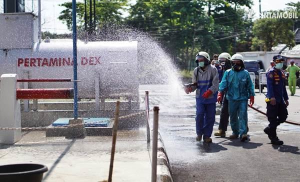 600 SPBU Pertamina di Jakarta dan Jawa Barat Disemprot Disinfektan