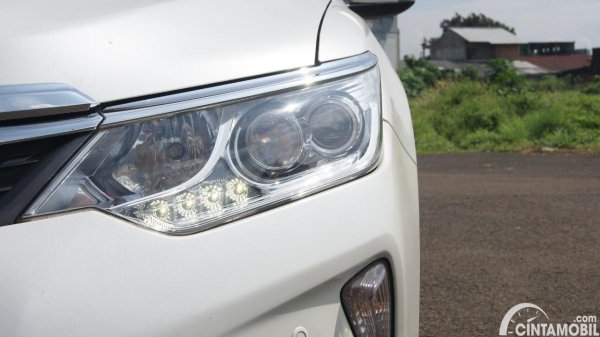 Foto headlamp Toyota Camry 2.5 Hybrid 2015
