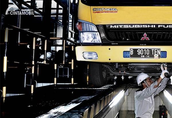 Promo Servis Mitsubishi Fuso, Ada Gratis Ganti Oli dan Diskon Spare Part