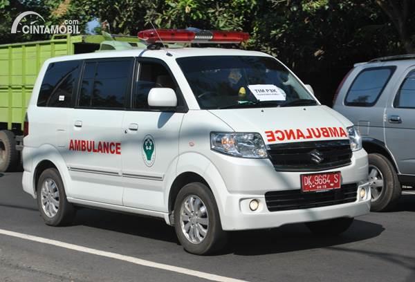 Begini Aturan Memberi Jalan Ambulans Sesuai Undang-undang