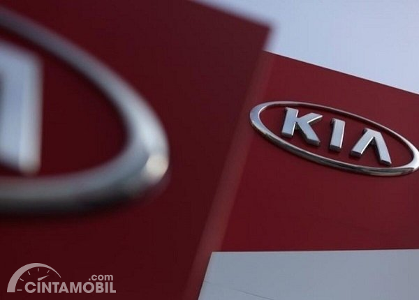 KIA Tertarik Bikin Mobil MPV Rasa SUV, Tapi...