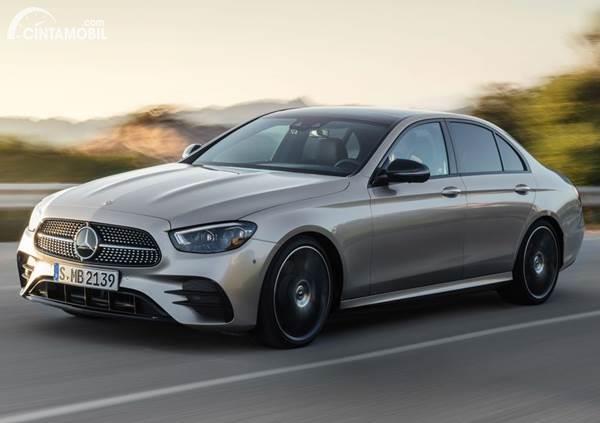 5 Pilihan Harga Mobil Mercedes Benz Sport 2 Pintu Terbaru