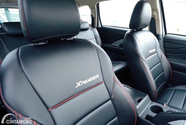 kursi Mitsubishi Xpander Black Edition 2020 berwarna hitam