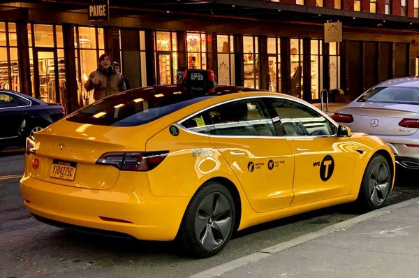 Tesla Model 3 Jadi Taksi Listrik Pertama di Kota New York