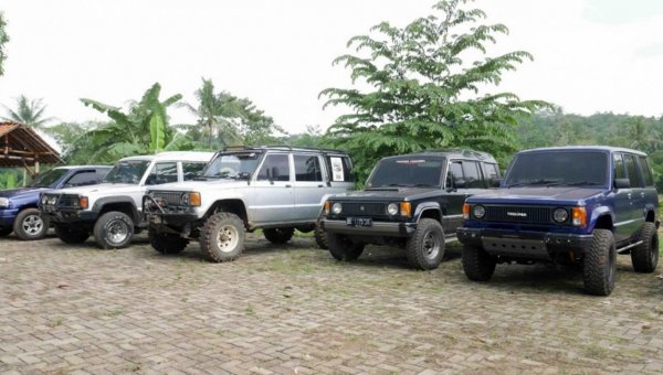 KTI Jaya Donasi Bangun Masjid Sambil Offroad