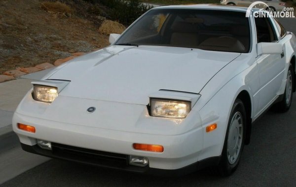 Kondisinya Nyaris Seperti Mobil Baru, Nissan 300ZX Ini Ditawar Murah