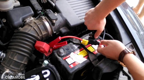 Jumper Aki Mobil: Alat yang Wajib Dibawa Pengemudi