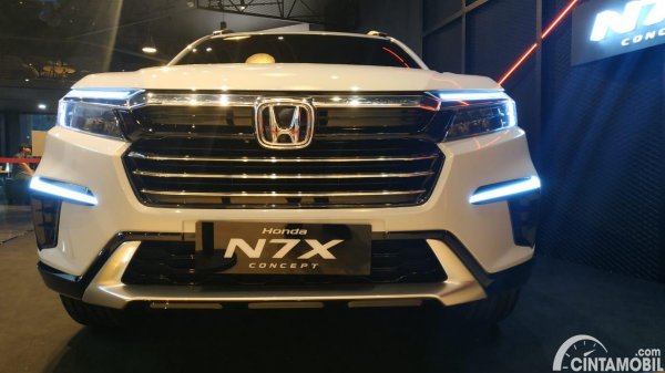 Foto tampilan depan Honda N7X