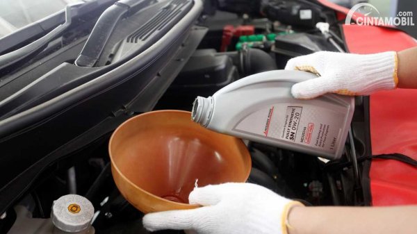 Ciri Oli Gardan Mobil Avanza Harus Ganti dan Begini Cara Gantinya!