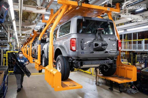 Ford Bronco Terbaru Mulai Diproduksi, Ini Spesifikasi dan Harganya