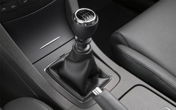 Siap-Siap, Pakar Ungkap Mobil Transmisi Manual Punah 20 Tahun Lagi