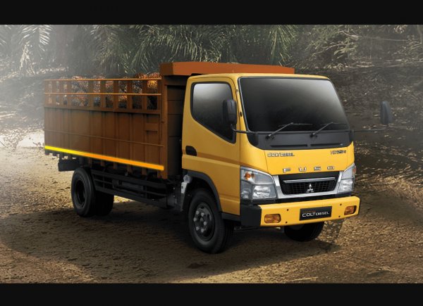 Mitsubishi Fuso Colt Diesel FE 74 Jadi Truk Terlaris Di Tanah Air