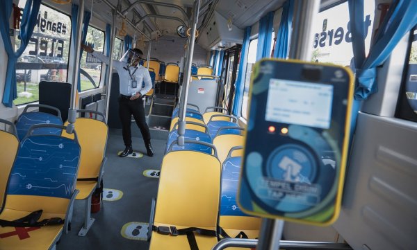 HUT DKI Jakarta ke-495, Gratis Naik Transjakarta, MRT dan LRT Hari Ini