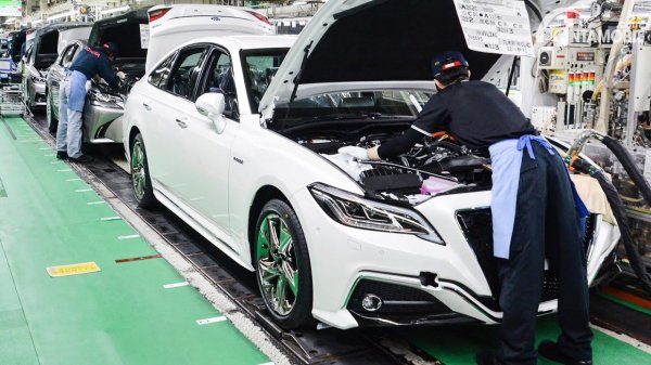 5 Faktor yang Membuat Harga Mobil Baru Naik Setiap Tahun