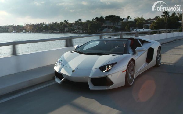 Besaran Pajak Lamborghini Aventador Per Tahun, Bisa Beli Mobil Baru!