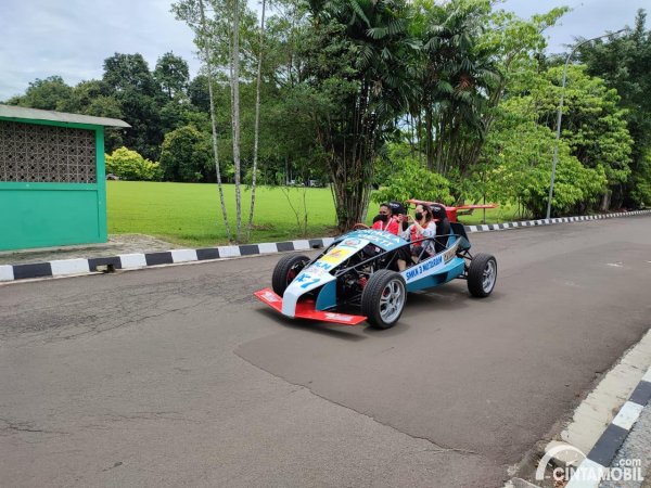 Keren! Inilah Deretan Mobil Listrik Karya Kampus & SMK Di IEMS 2021
