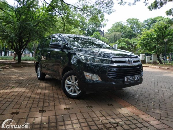 Toyota All New Avanza vs Kijang Innova: Yakin Mau Beli yang Lebih Mahal?