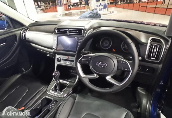 interior Hyundai Creta Active 2022 bertransmisi manual 5-percepatan