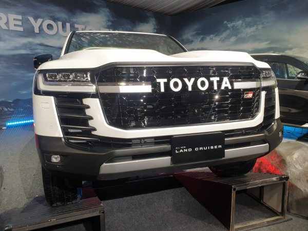 Toyota Land Cruiser 300 Bikin Koleksi Mobil Pejabat Bakal Bertambah