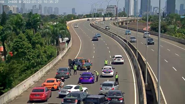 Ingat! Berkendara di Jalan Tol Itu Ada Etikanya