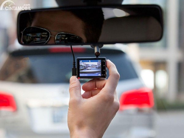 dash cam terbaik 2020