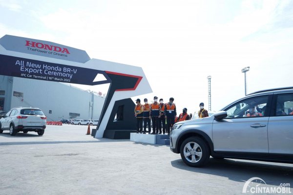 Bukan Main! Pemerintah Pasang Target Ekspor Mobil 1 Juta Unit