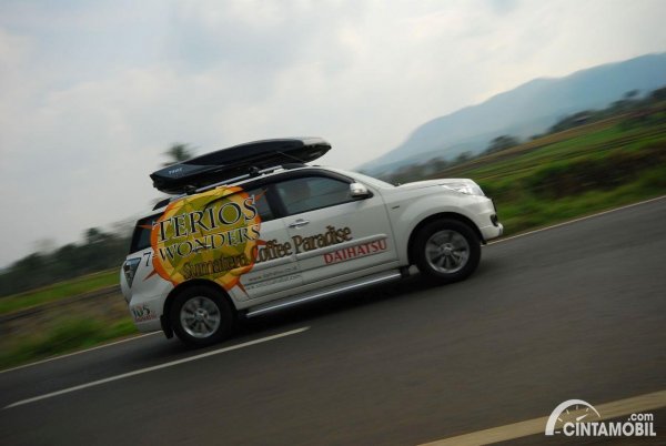 Mau Mudik? Simak Cara Penggunaan Roof Box & Roof Rack yang Benar